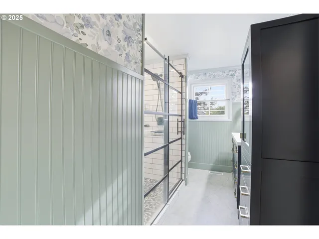 $574,900 | 5492 Southeast Hillwood Circle, Milwaukie, OR 97267