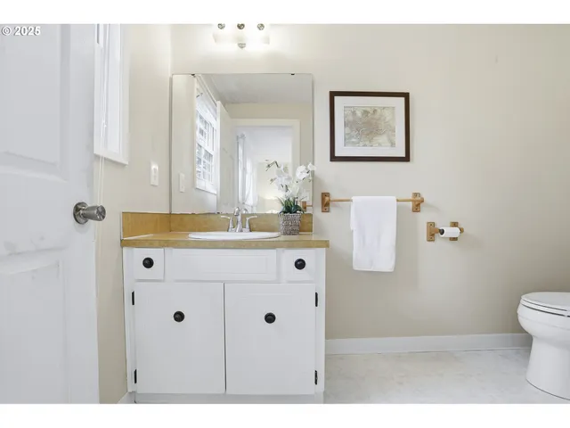 $574,900 | 5492 Southeast Hillwood Circle, Milwaukie, OR 97267