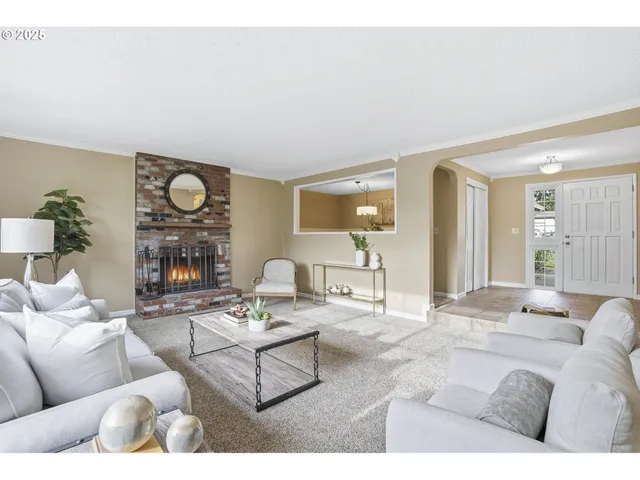 $574,900 | 5492 Southeast Hillwood Circle, Milwaukie, OR 97267