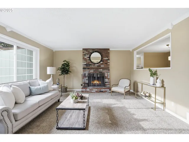 $574,900 | 5492 Southeast Hillwood Circle, Milwaukie, OR 97267