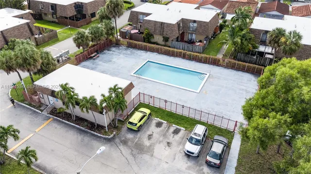 $395,000 | 2450 West 67th Place, Unit 1312, Hialeah, FL 33016
