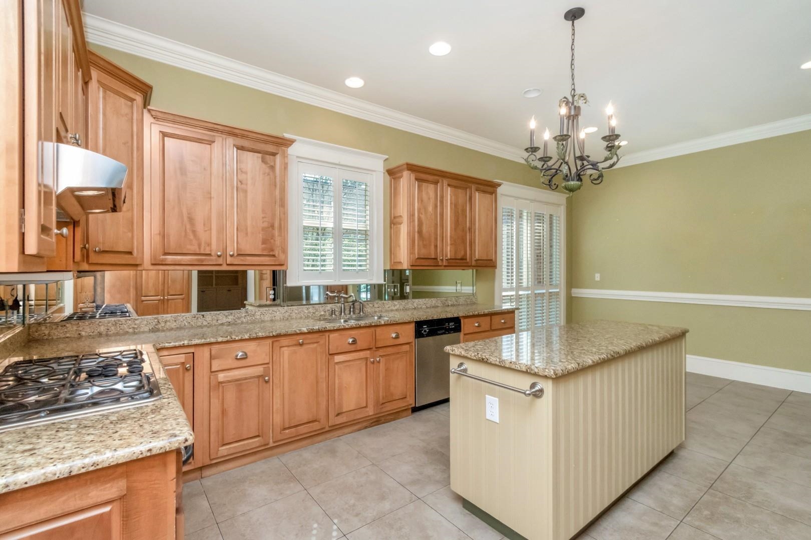 890 Randall Avenue Daphne, AL 36526 - Photo 7 of 47 Kitchen