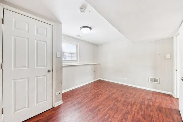 wooden floor in an empty room