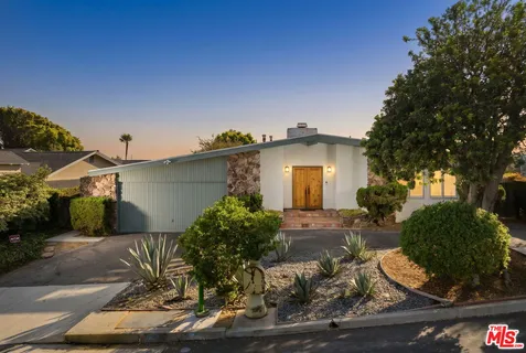 $2,250,000 | 259 Quadro Vecchio Drive, Pacific Palisades, CA 90272