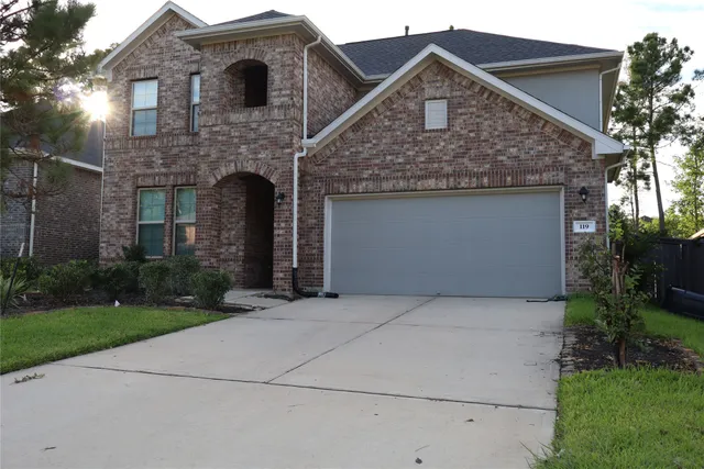 $2,800 | 119 Buttonwood Court, Conroe, TX 77318