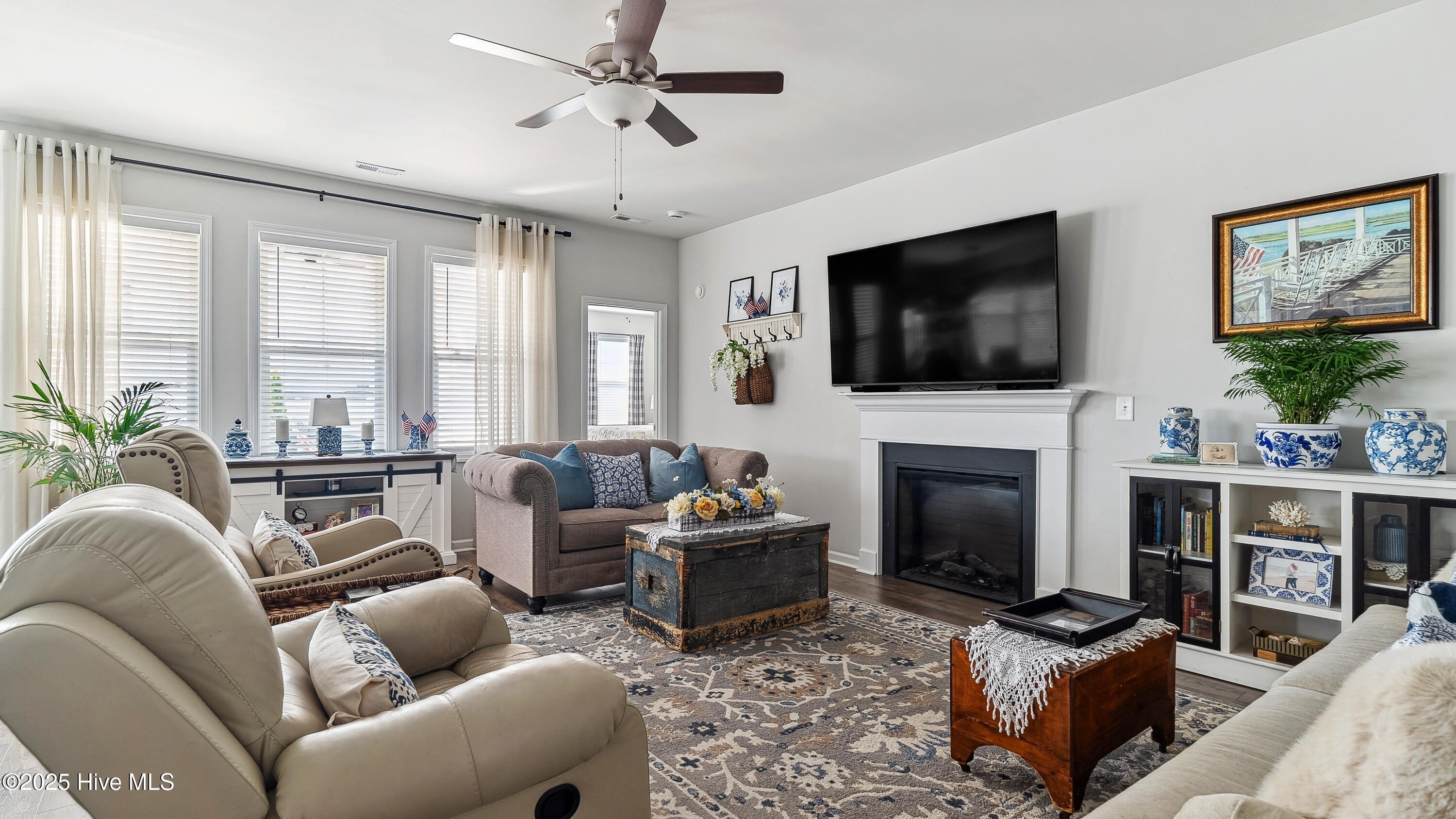 141 Sandy Springs Road Aberdeen, NC 28315 - Photo 20 of 55 Living Room (Rear Windows in Background)