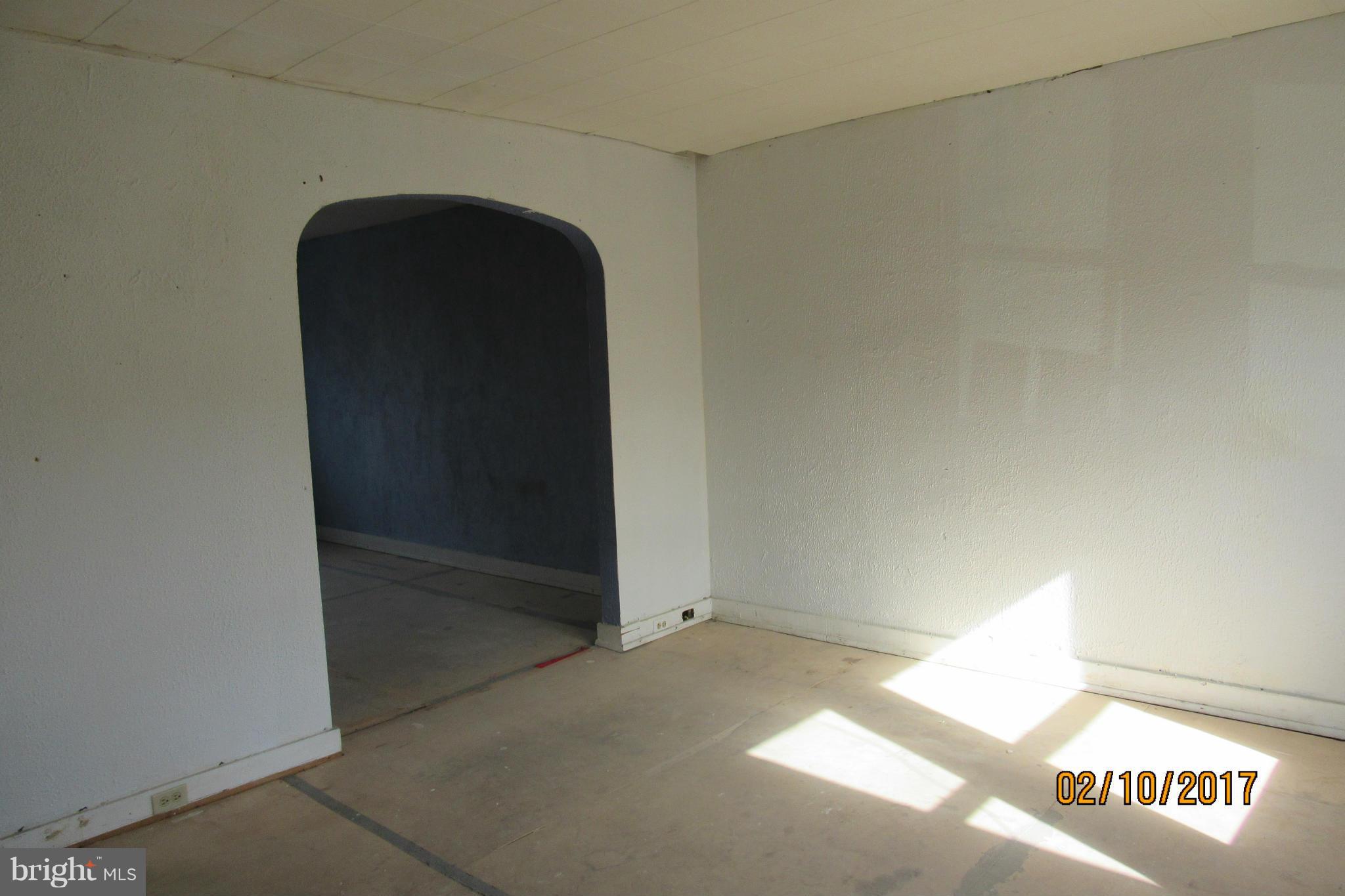 6836 Dunbar Road Baltimore, MD 21222 - Photo 2 of 15 Interior (General)