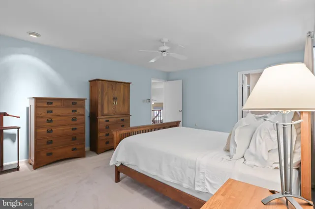 $824,000 | 1602 Blacksmith Lane, Herndon, VA 20170