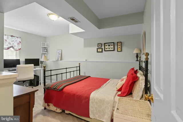 $824,000 | 1602 Blacksmith Lane, Herndon, VA 20170