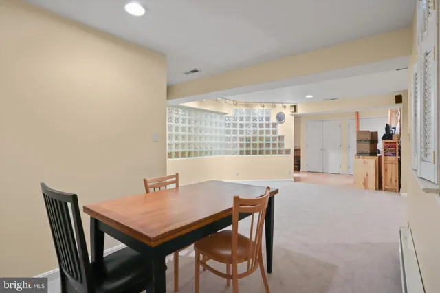 $824,000 | 1602 Blacksmith Lane, Herndon, VA 20170