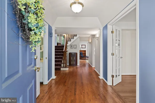 $824,000 | 1602 Blacksmith Lane, Herndon, VA 20170