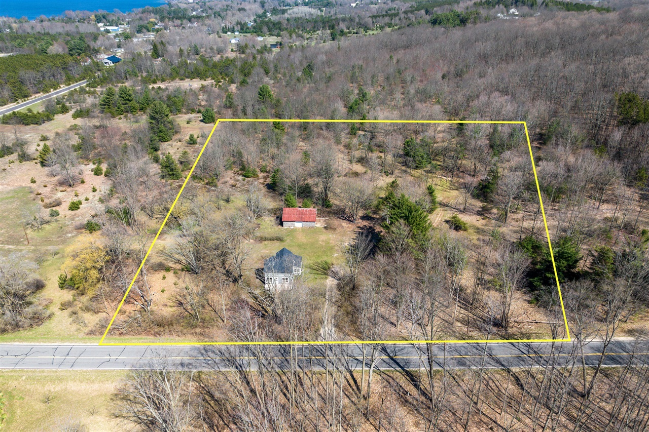 11875 Milarch Road Bear Lake, MI 49614 - Photo 4 of 35