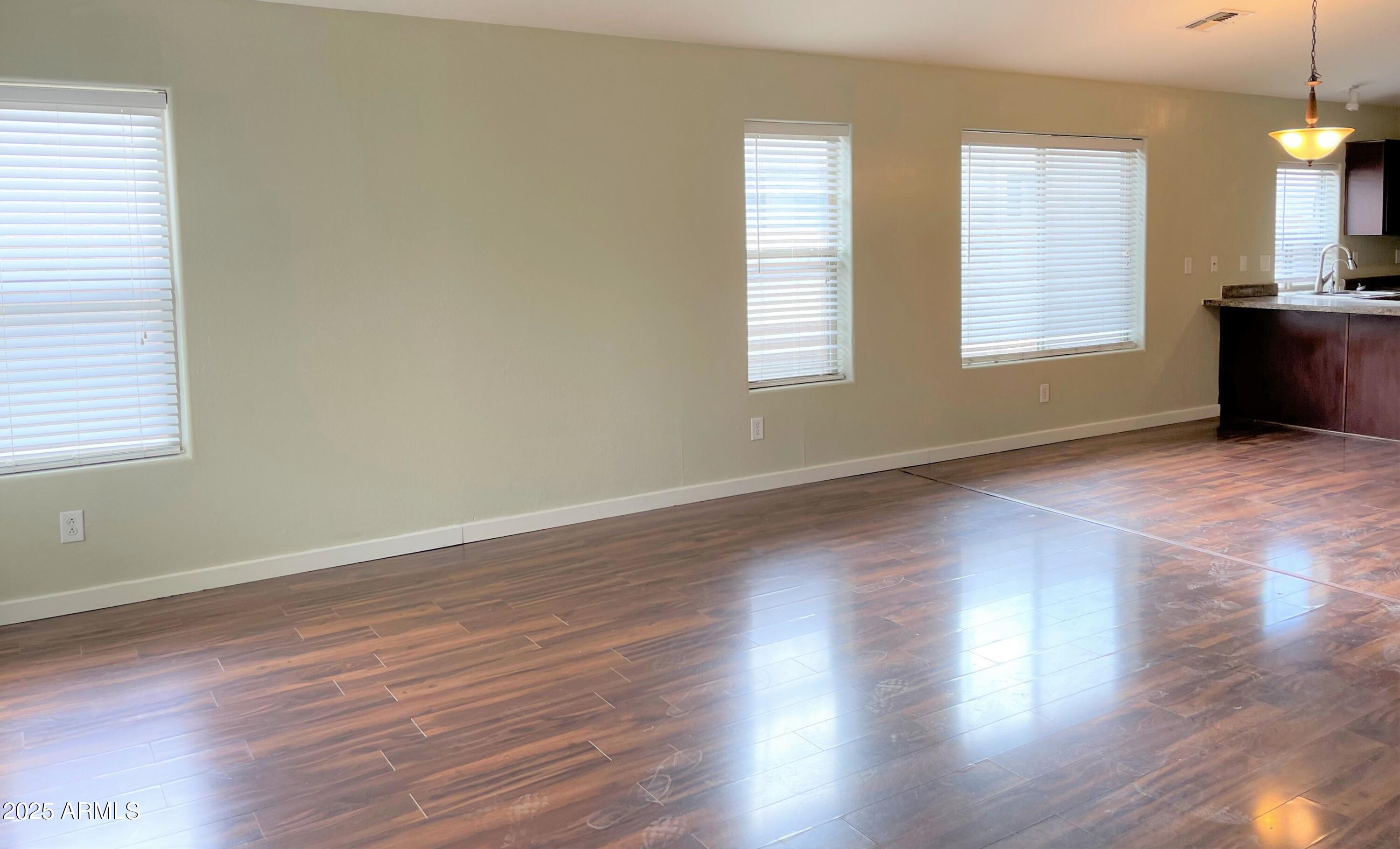 3984 East Tanzanite Lane San Tan Valley, AZ 85143 - Photo 3 of 20 IMG_9658