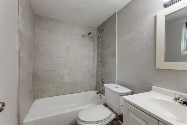 $1,925 | 12129 Spring Branch Drive, Balch Springs, TX 75180