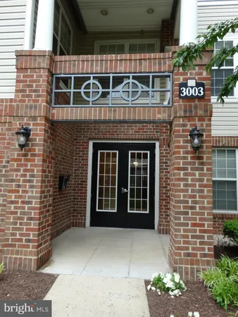 $2,800 | 3003 Nicosh Circle, Unit 3108, Falls Church, VA 22042