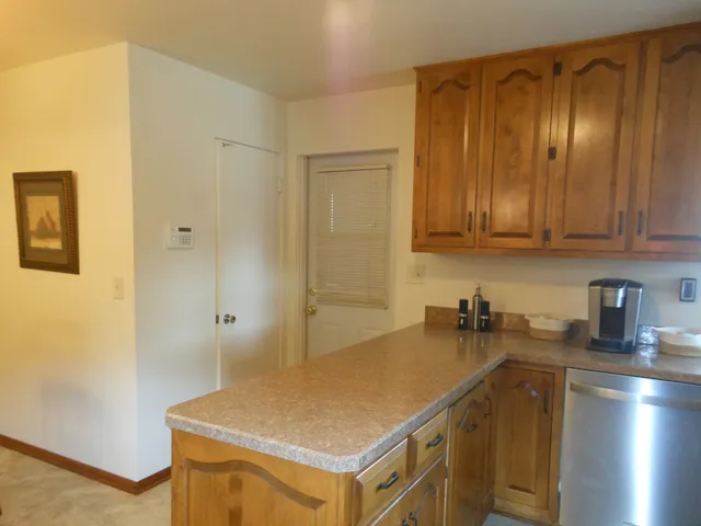 $329,900 | 1616 Heiden Avenue, Crest Hill, IL 60403