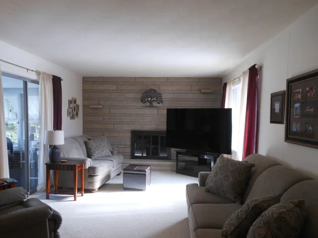 $329,900 | 1616 Heiden Avenue, Crest Hill, IL 60403