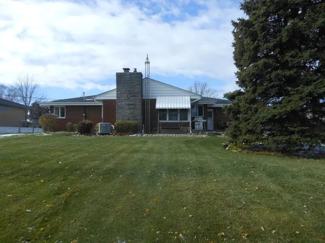 $329,900 | 1616 Heiden Avenue, Crest Hill, IL 60403