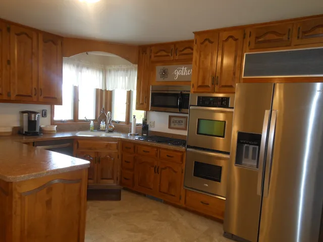 $329,900 | 1616 Heiden Avenue, Crest Hill, IL 60403