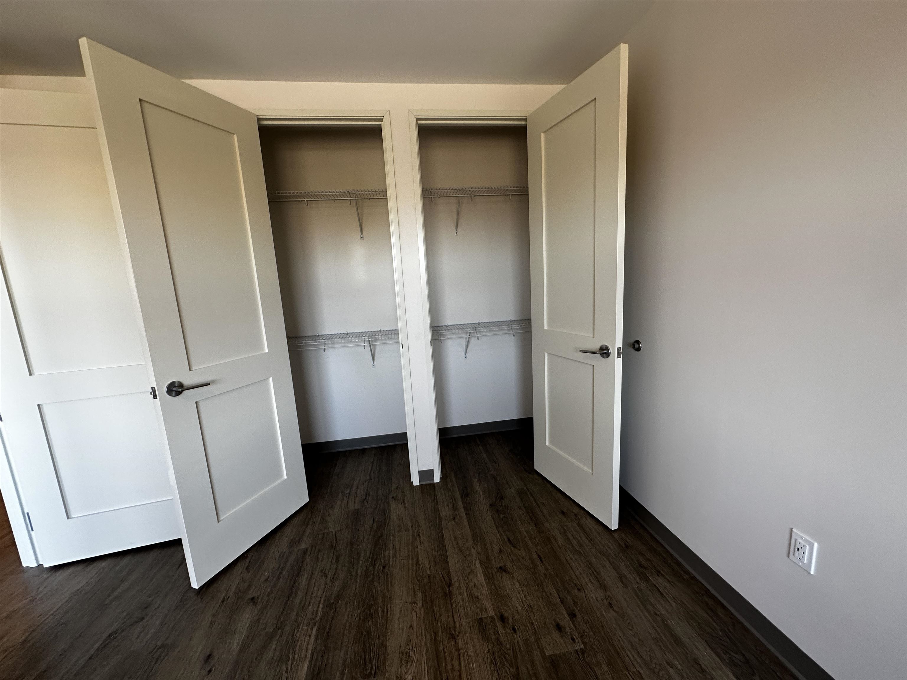 409 Elm Street, Unit 303 Manchester, NH 03101 - Photo 24 of 40