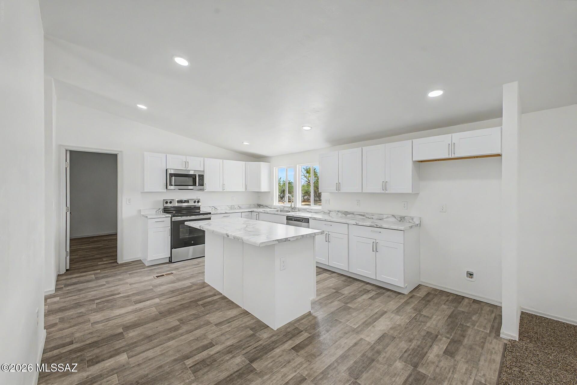 8250 South Marstellar Road Tucson, AZ 85736 - Photo 19 of 41