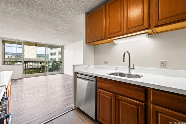 $3,100 | 3161 Ala Ilima Street, Unit 214, Honolulu, HI 96818