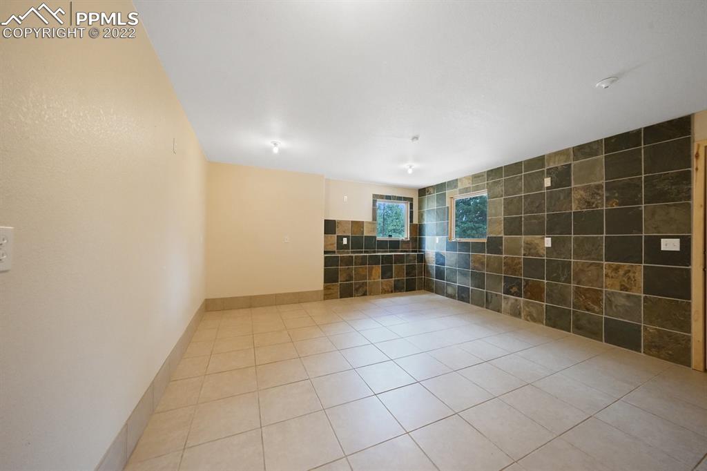 6900 Highway 24 Divide, CO 80814 - Photo 38 of 50 a view of workspace with cabinet