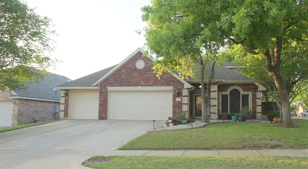 $450,000 | 3709 Marquette Drive, Denton, TX 76210