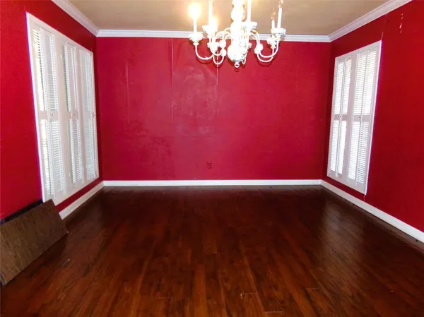 $339,000 | 605 South Summit Street, Weimar, TX 78962