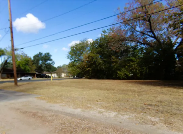 $339,000 | 605 South Summit Street, Weimar, TX 78962