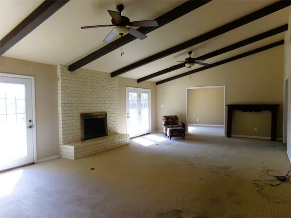 $339,000 | 605 South Summit Street, Weimar, TX 78962