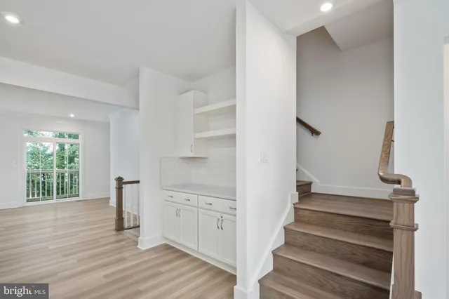 $3,850 | 7412 Rocky Creek Terrace, Annandale, VA 22003