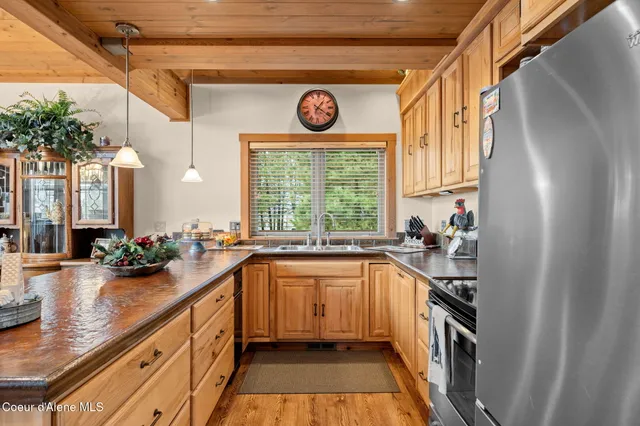 $1,495,000 | 2094 East Driftwood Heights Drive, Harrison, ID 83833