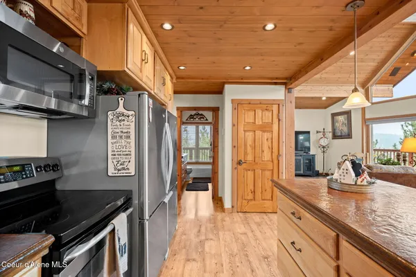 $1,495,000 | 2094 East Driftwood Heights Drive, Harrison, ID 83833