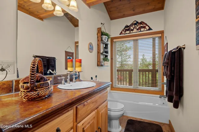 $1,495,000 | 2094 East Driftwood Heights Drive, Harrison, ID 83833