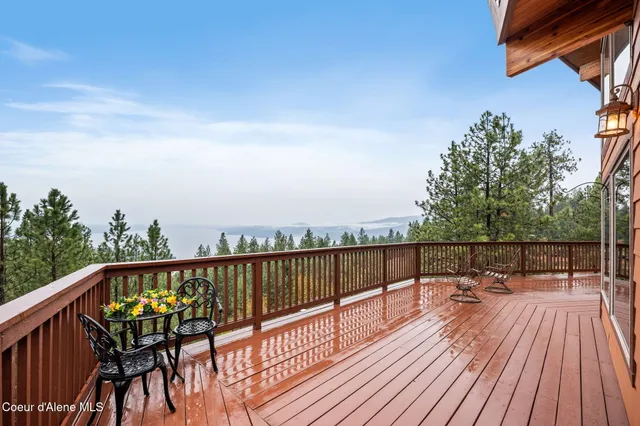$1,495,000 | 2094 East Driftwood Heights Drive, Harrison, ID 83833