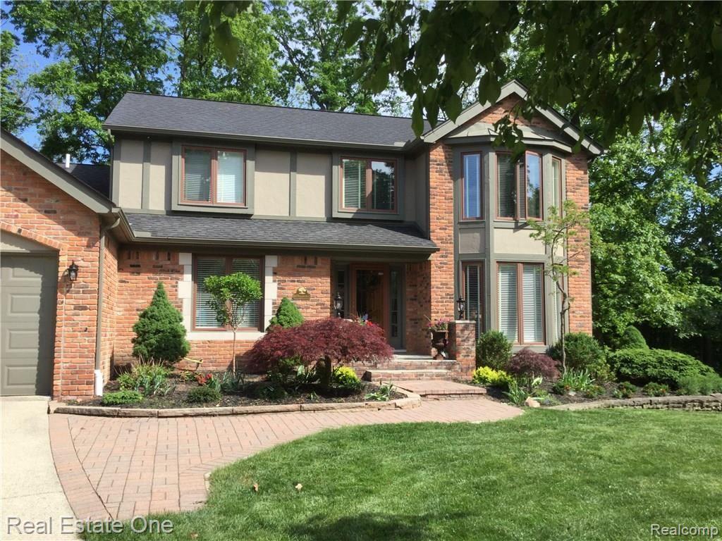 412 Streamview Court Rochester, MI 48309 - Photo 34 of 36 20150602_204053538_iOS.jpg