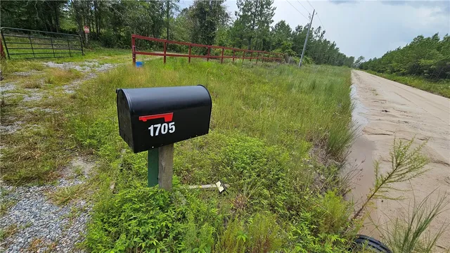 $125,000 | 1705 Kings Bay Road, Waverly, GA 31565