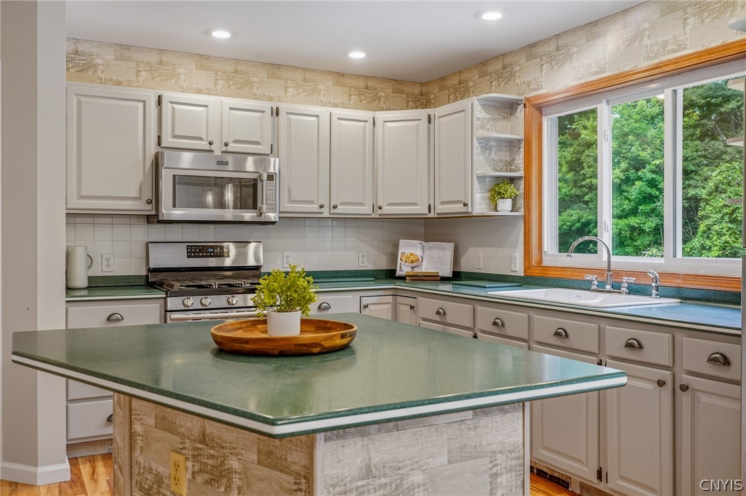 2676 Estey Road Manlius, NY 13104 - Photo 10 of 44 Gallery Image 10