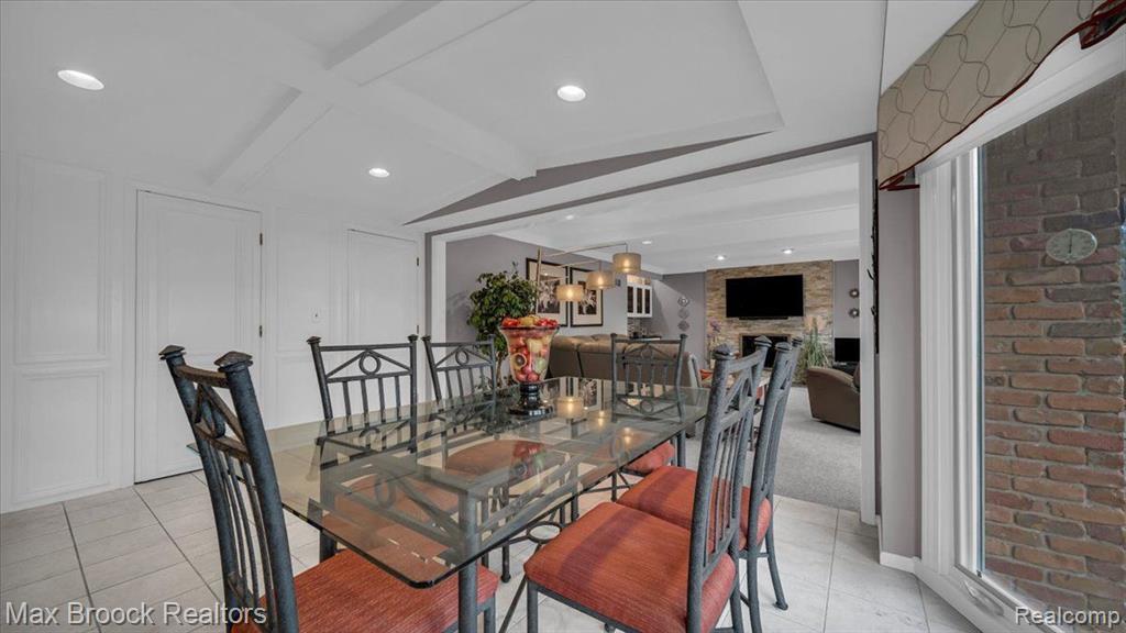 404 Shellbourne Drive Rochester Hills, MI 48309 - Photo 17 of 52