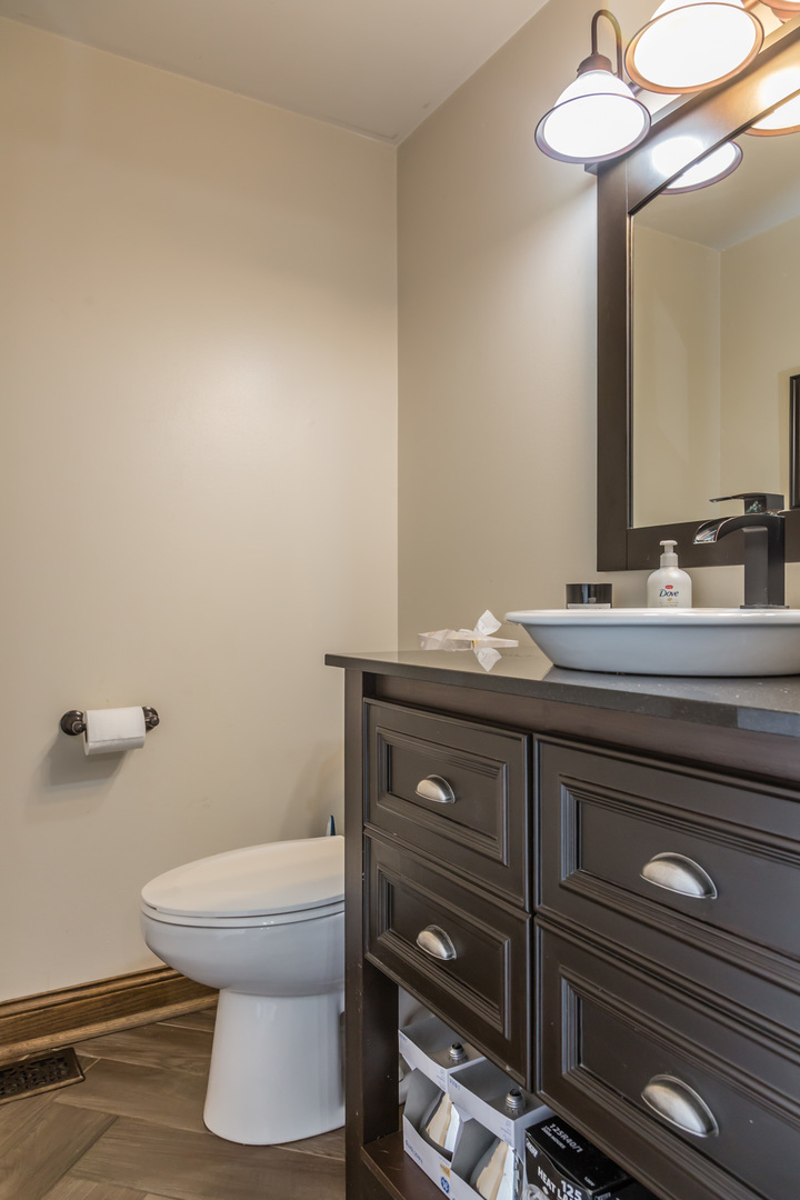 4N726 Klein Road West Chicago, IL 60185 - Photo 11 of 25 a bathroom with a sink and a toilet