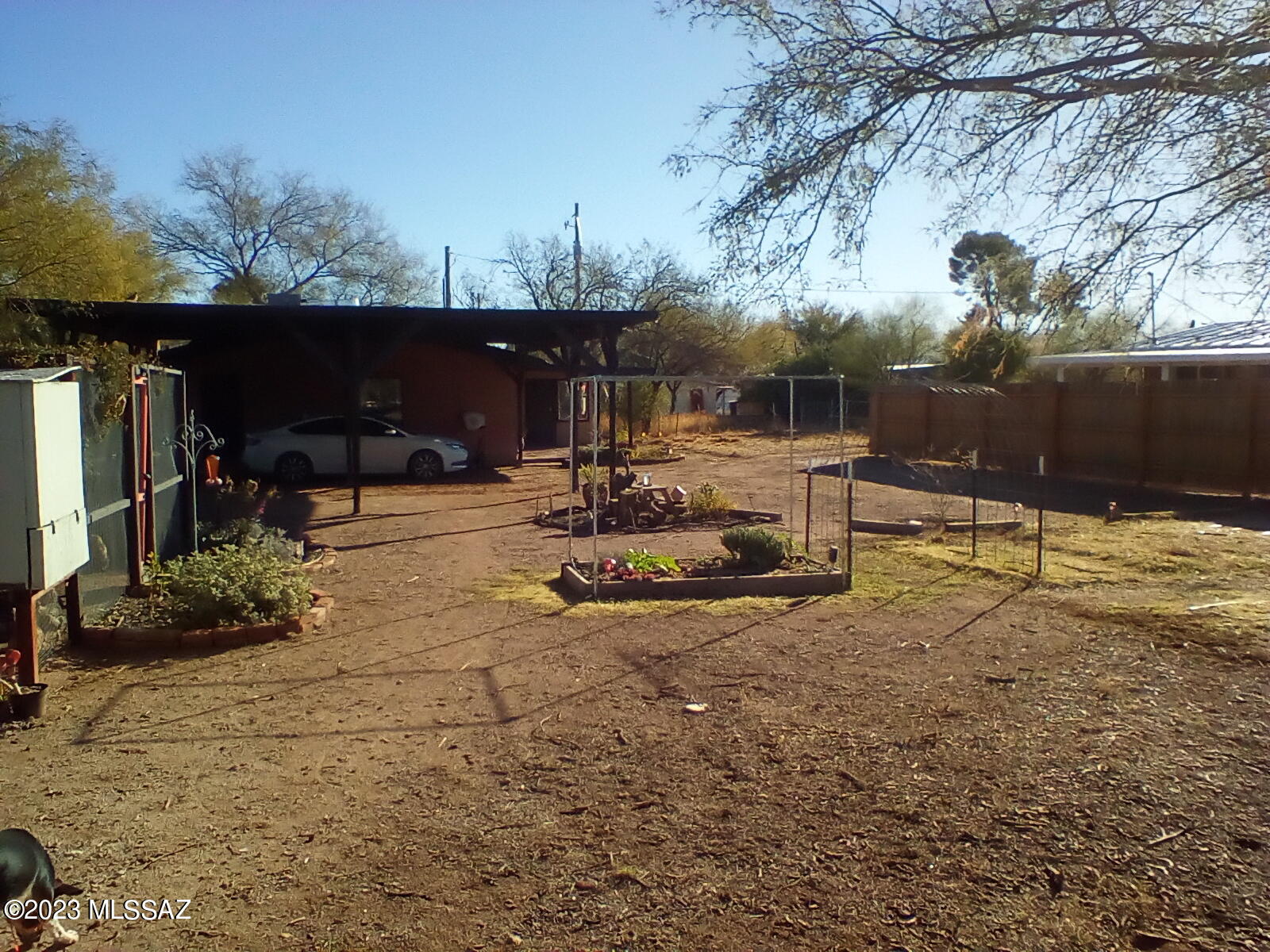 2620 West Alvaro Road Tucson, AZ 85746 - Photo 4 of 31 IMG_20231227_093342