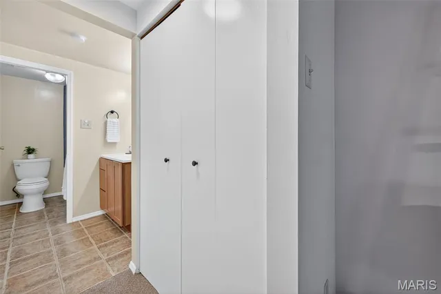 $190,000 | 5559 Pershing Avenue, Unit 1F, St. Louis, MO 63112