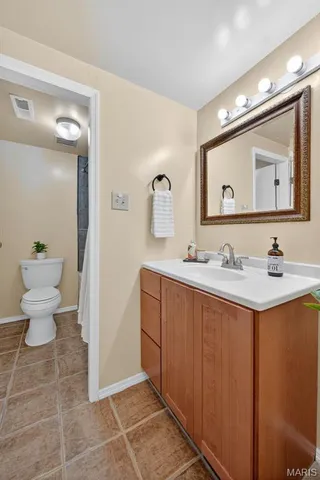 $190,000 | 5559 Pershing Avenue, Unit 1F, St. Louis, MO 63112