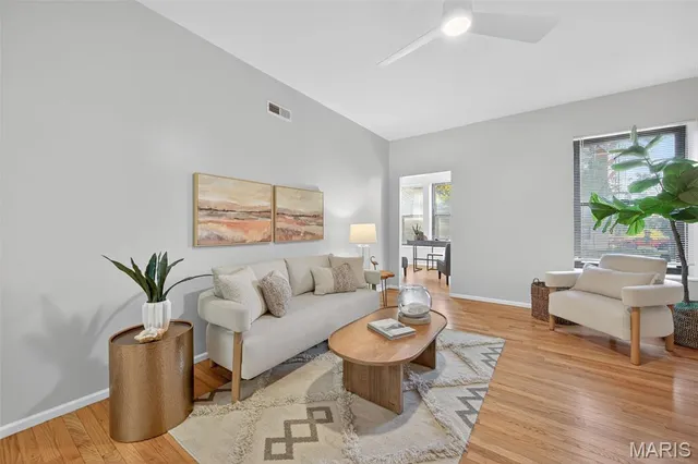 $190,000 | 5559 Pershing Avenue, Unit 1F, St. Louis, MO 63112