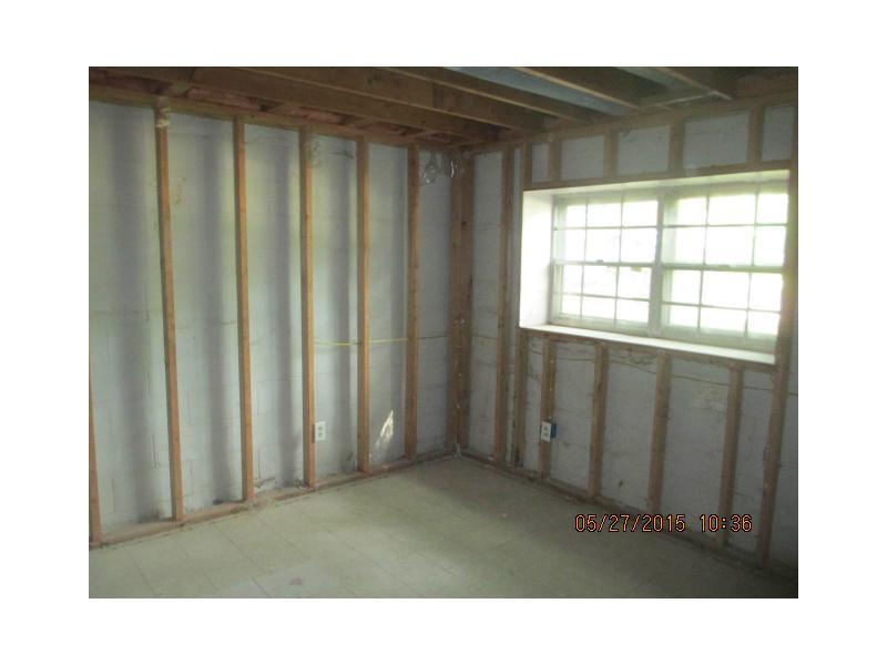 9943 Montery Road Indianapolis, IN 46235 - Photo 13 of 14 Gallery Image 13