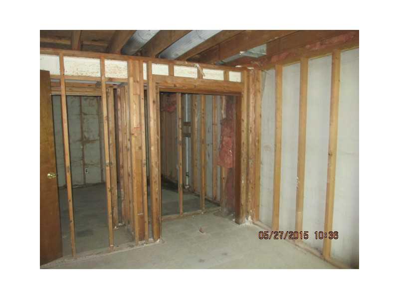 9943 Montery Road Indianapolis, IN 46235 - Photo 14 of 14 Gallery Image 14