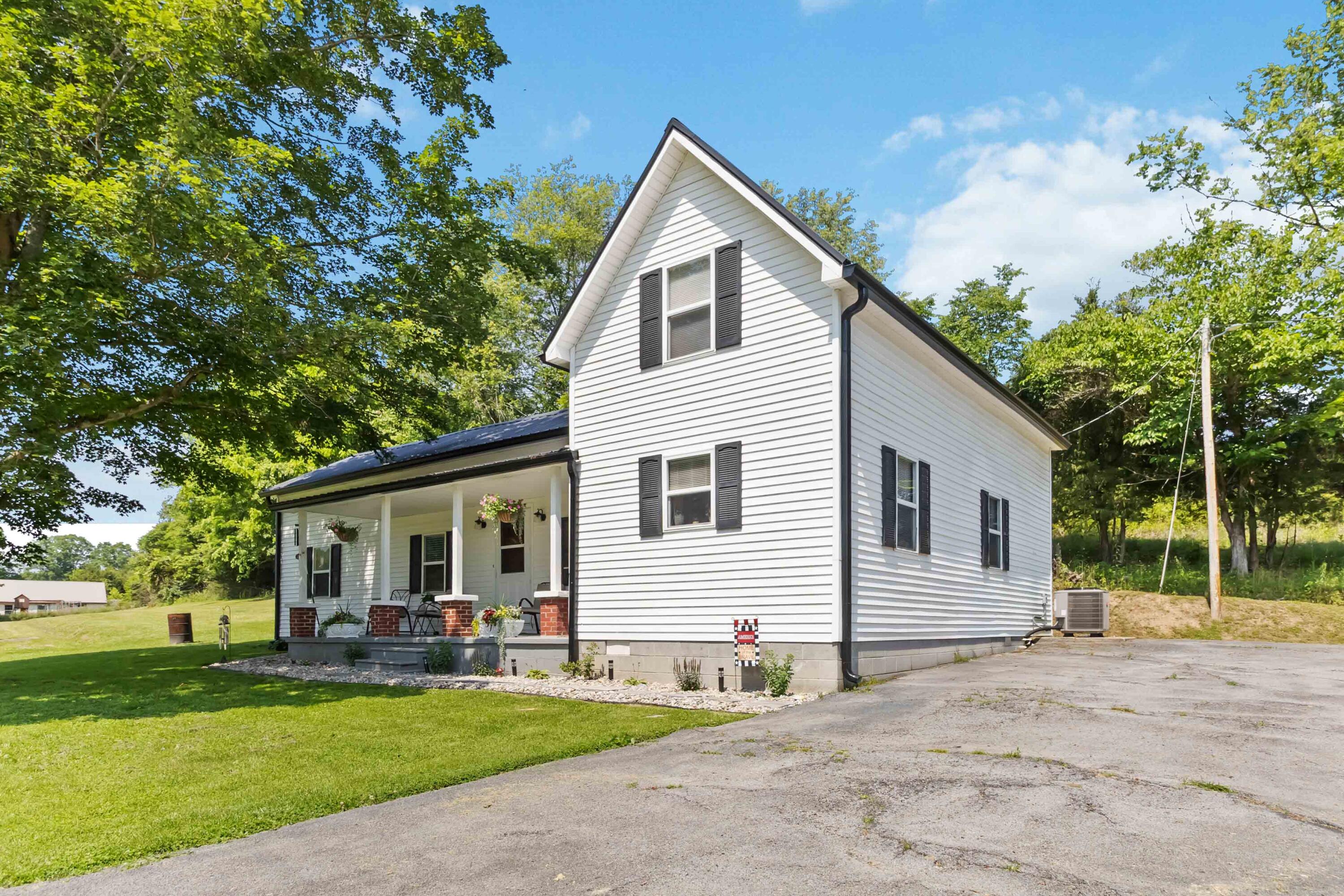 6002 Edmonton Road Columbia, KY 42728 - Photo 2 of 49 002