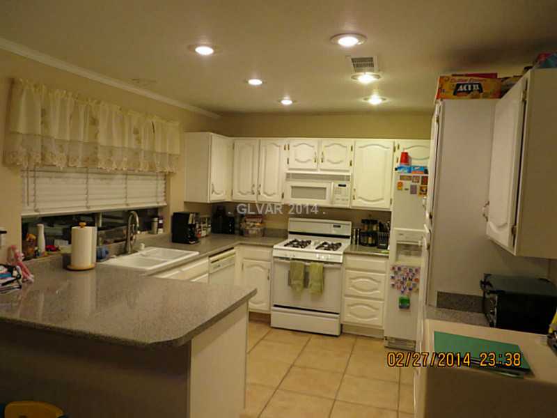 37 Bayridge Road Henderson, NV 89074 - Photo 8 of 17 Property Photo. Formal Dinning