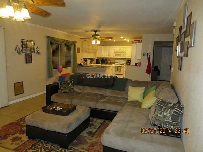 37 Bayridge Road Henderson, NV 89074 - Photo 9 of 17 Property Photo. Family room